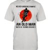 Never underestimate an old man with a tennis bracket  Classic Men's T-shirt