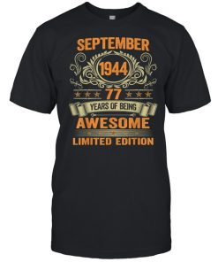 77 Years Old September 1944 Retro Awesome 77th Birthday  Classic Men's T-shirt