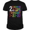 Funny Im in 2nd Grade on Twosday 2022 Teaching Teacher Shirt Classic Men's T-shirt
