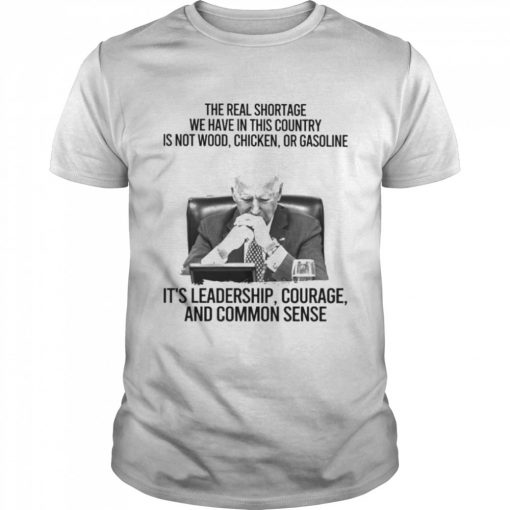 Biden it’s leadership courage and common sense  Classic Men's T-shirt